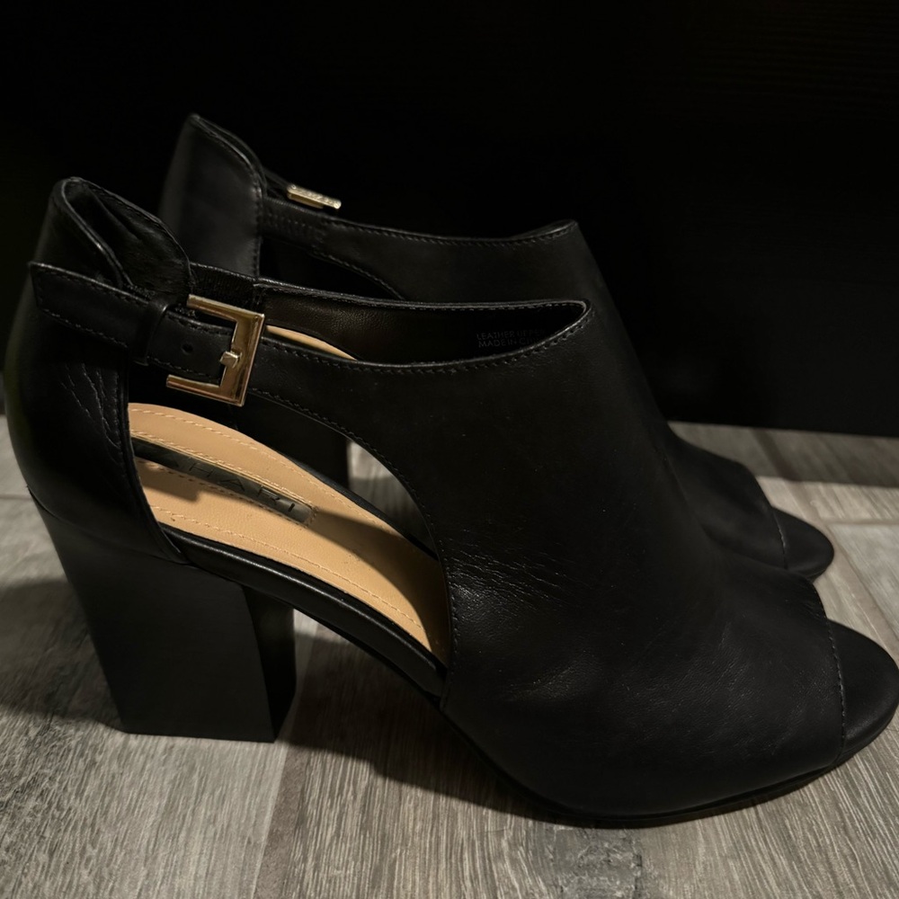 Tahiti Black Open Toe Block Heel - Size 7.5